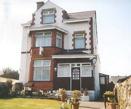 Witchingham B&B Holyhead Eksteriør billede
