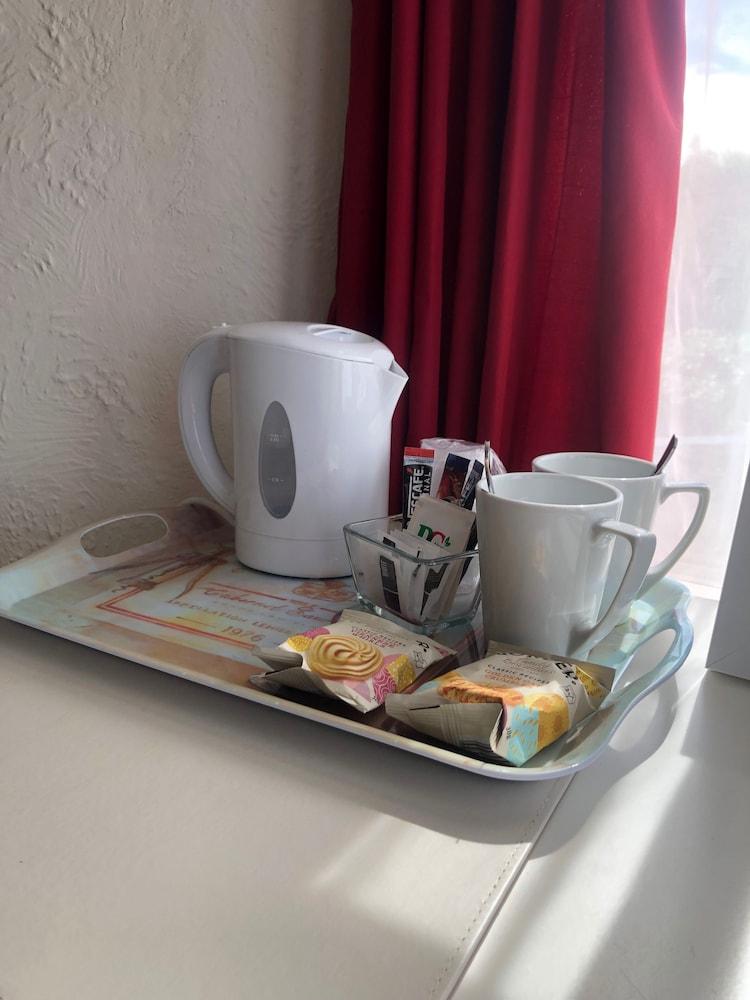 Witchingham B&B Holyhead Eksteriør billede